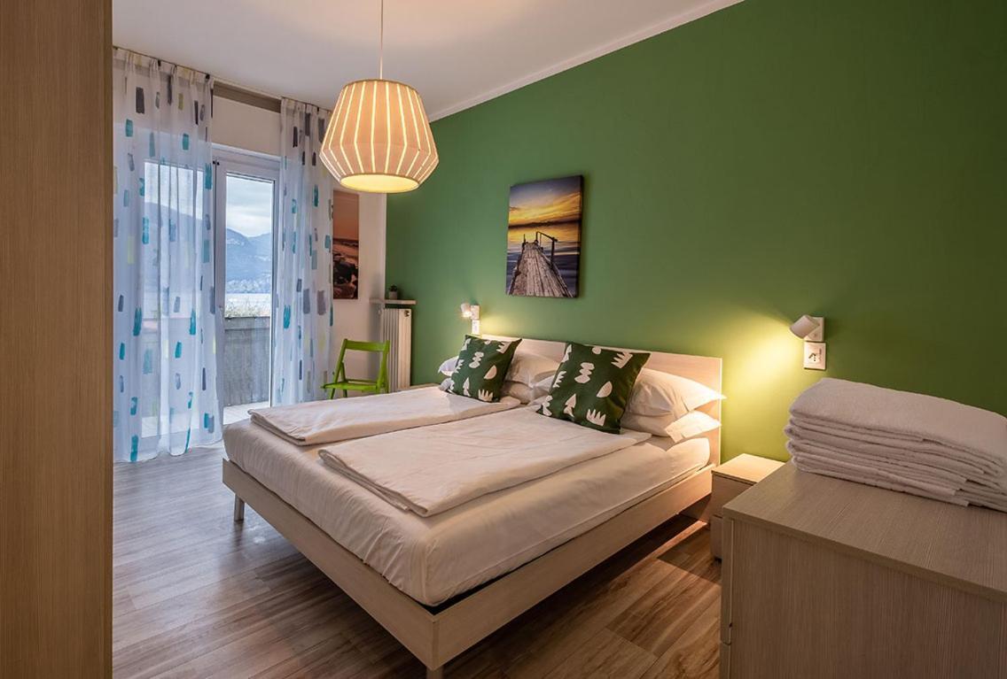 Lake View With Aircon - 5 Minutes From The Beach! Brenzone sul Garda Kültér fotó