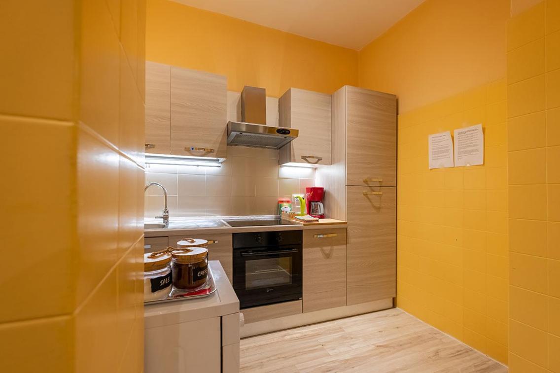 Lake View With Aircon - 5 Minutes From The Beach! Brenzone sul Garda Kültér fotó