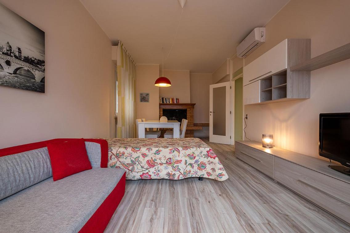 Lake View With Aircon - 5 Minutes From The Beach! Brenzone sul Garda Kültér fotó