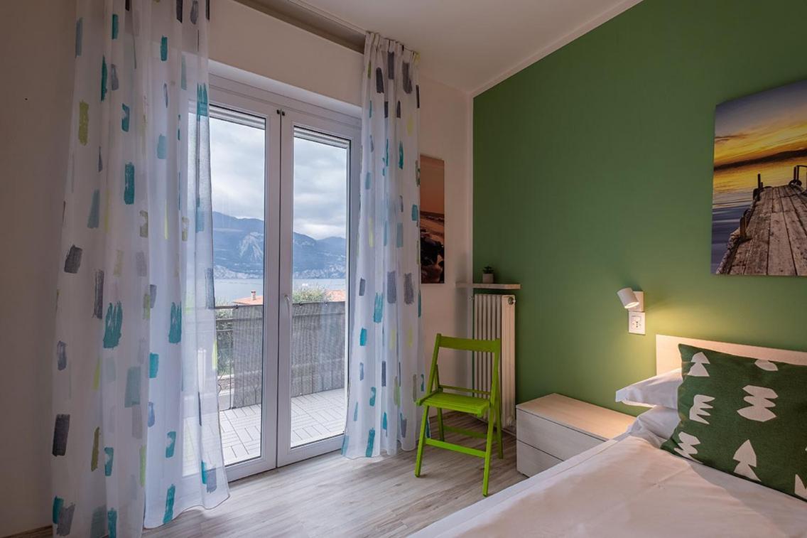 Lake View With Aircon - 5 Minutes From The Beach! Brenzone sul Garda Kültér fotó