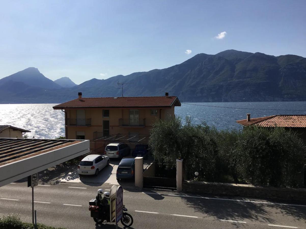 Lake View With Aircon - 5 Minutes From The Beach! Brenzone sul Garda Kültér fotó